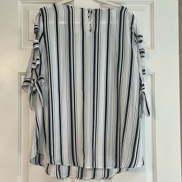 IZ Byer Striped Cold Shoulder Blouse Large - Picture 5 of 13